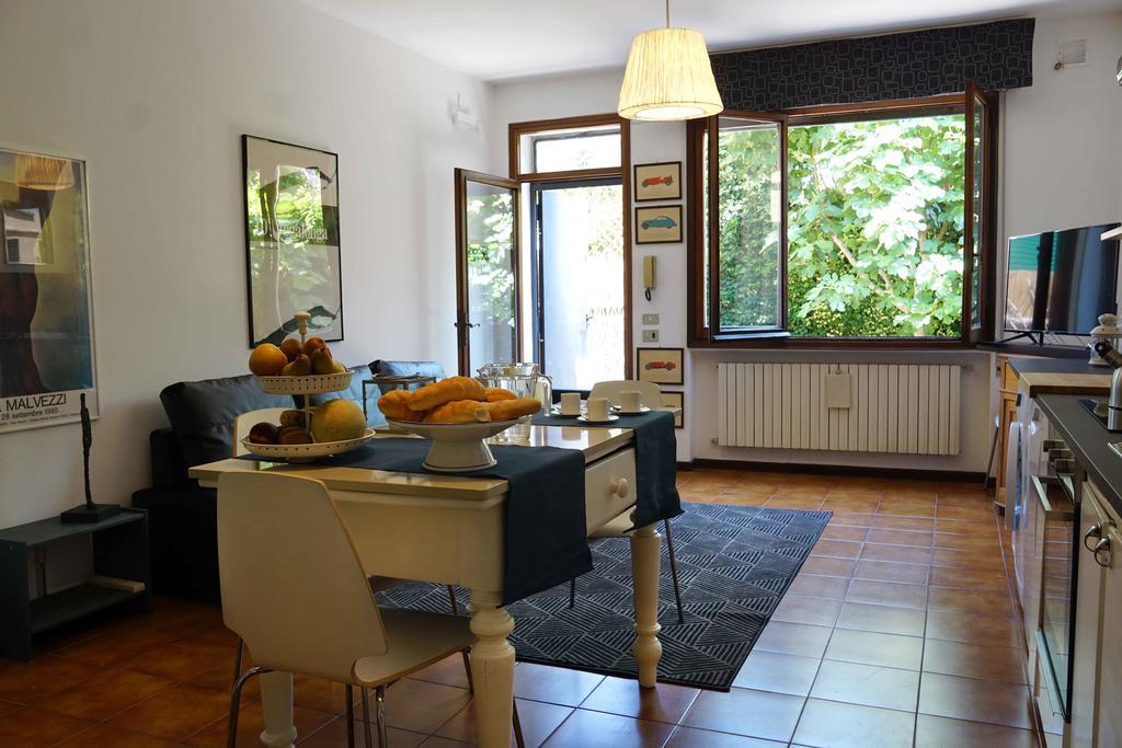 La Maisonette Et Son Jardin Venice Exterior photo