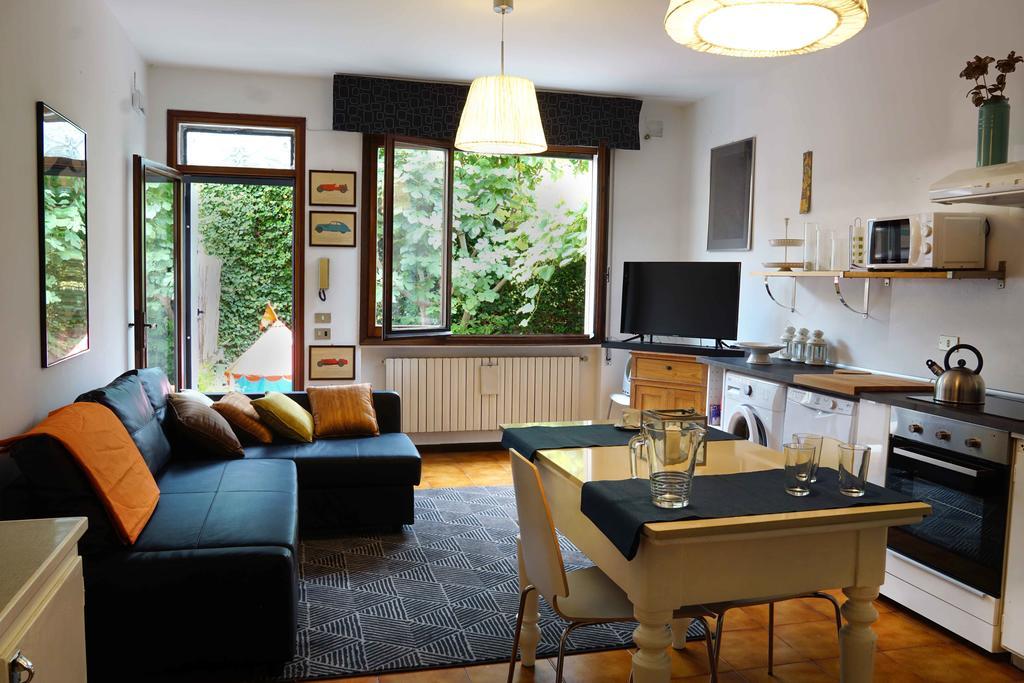 La Maisonette Et Son Jardin Venice Exterior photo